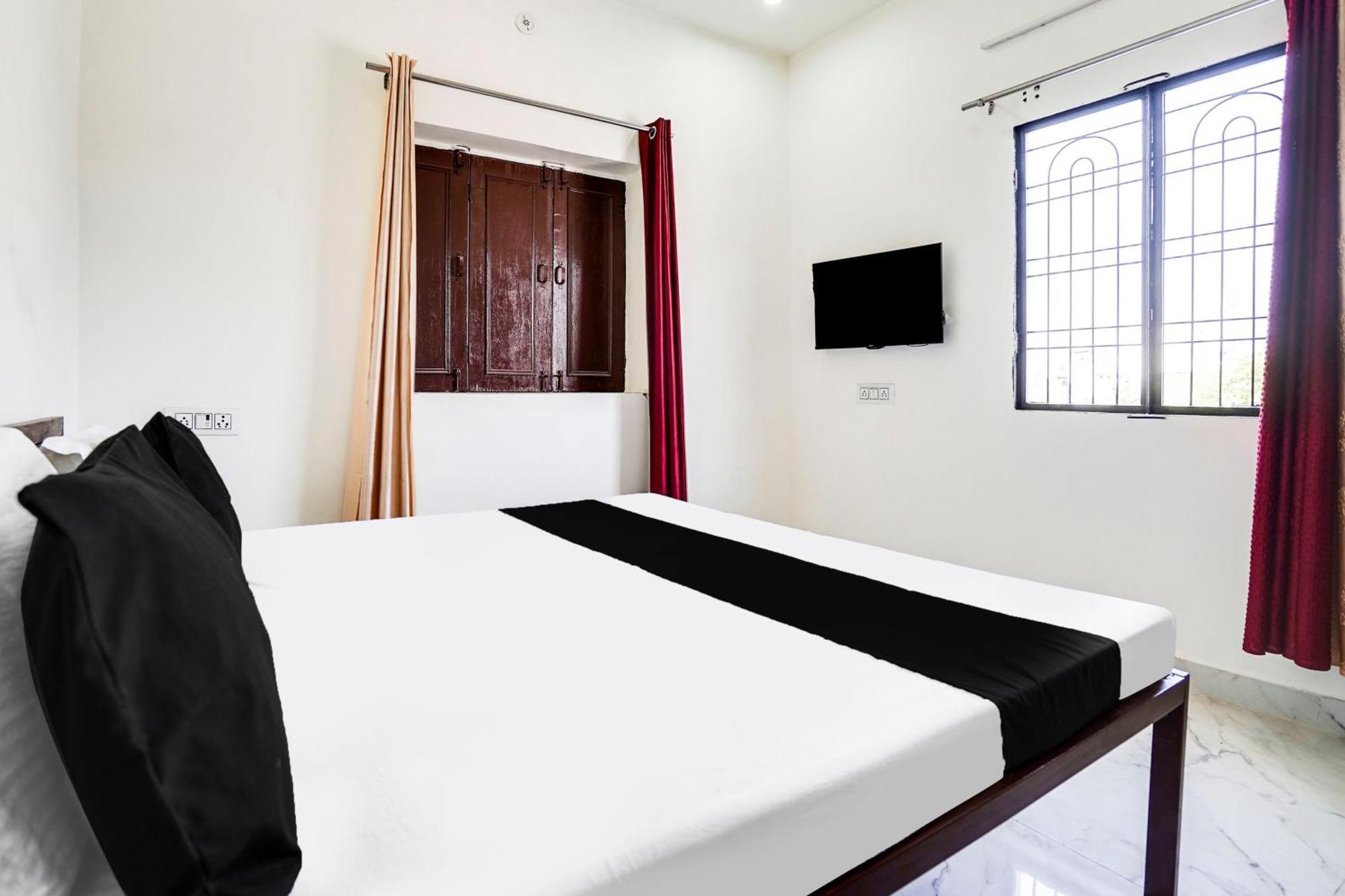 Hotel O The Moon Bareli Exterior foto