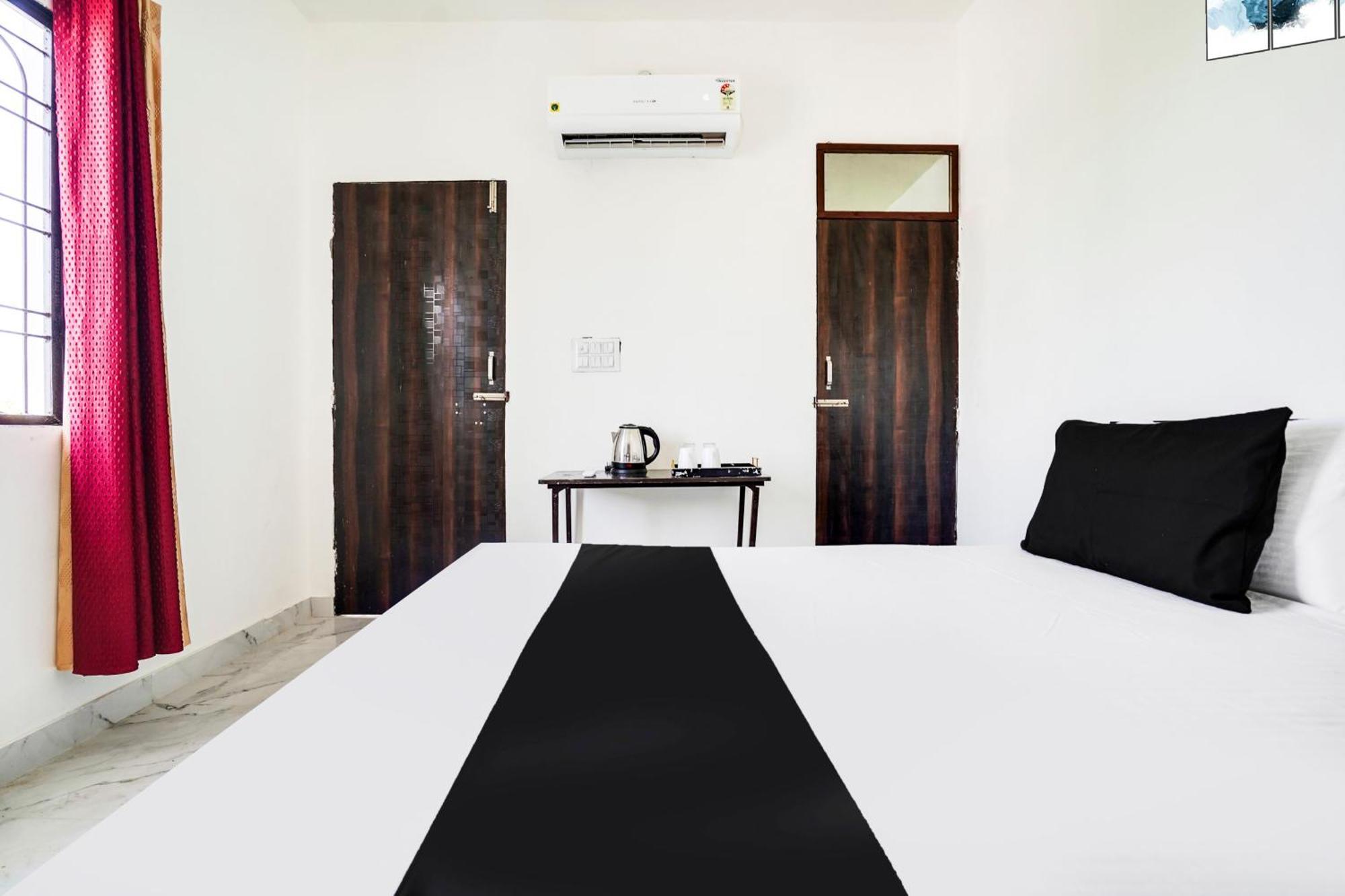 Hotel O The Moon Bareli Exterior foto